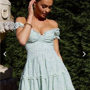 Selfie Leslie- brand new